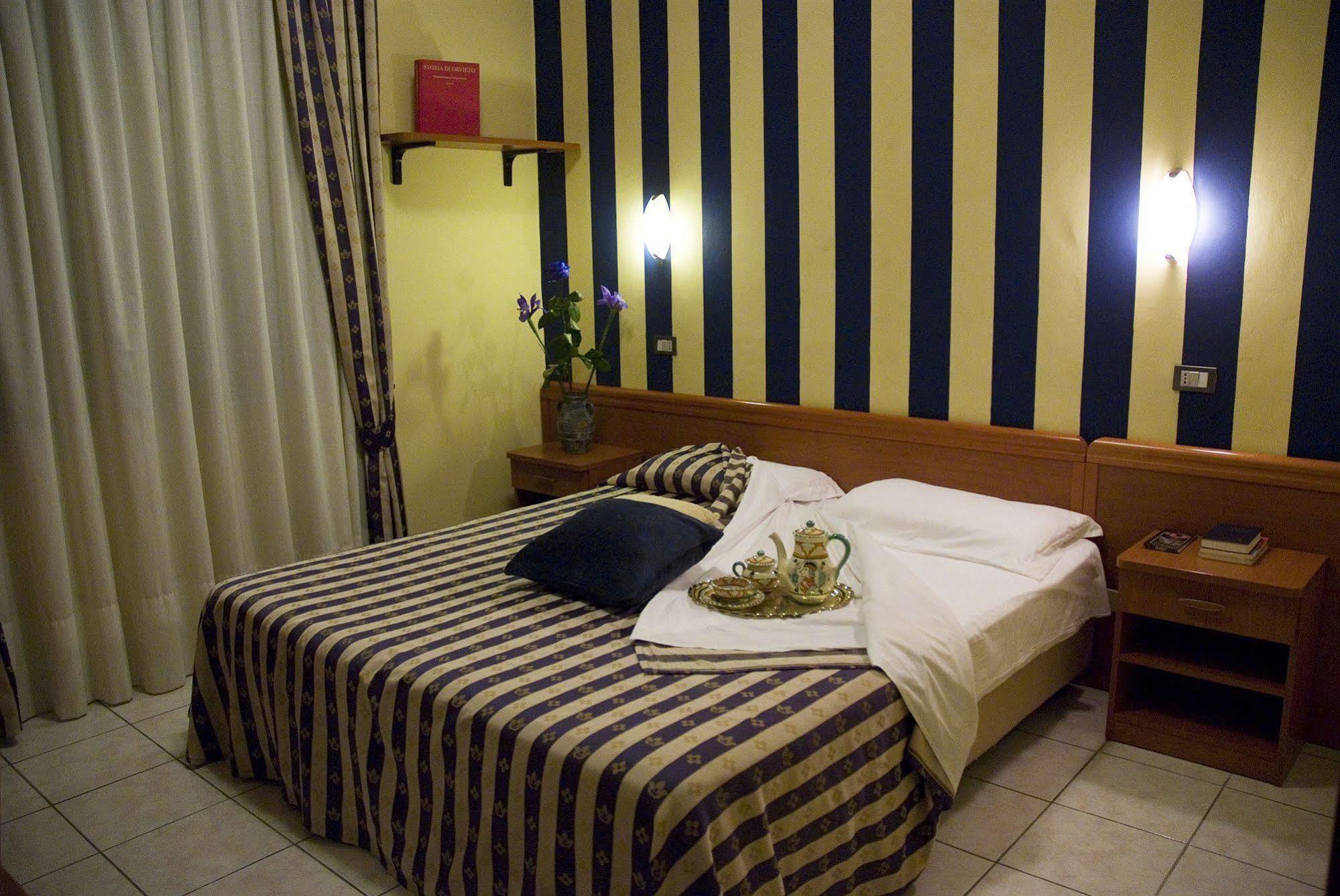 Hotel Ristorante Umbria Orvieto Bagian luar foto
